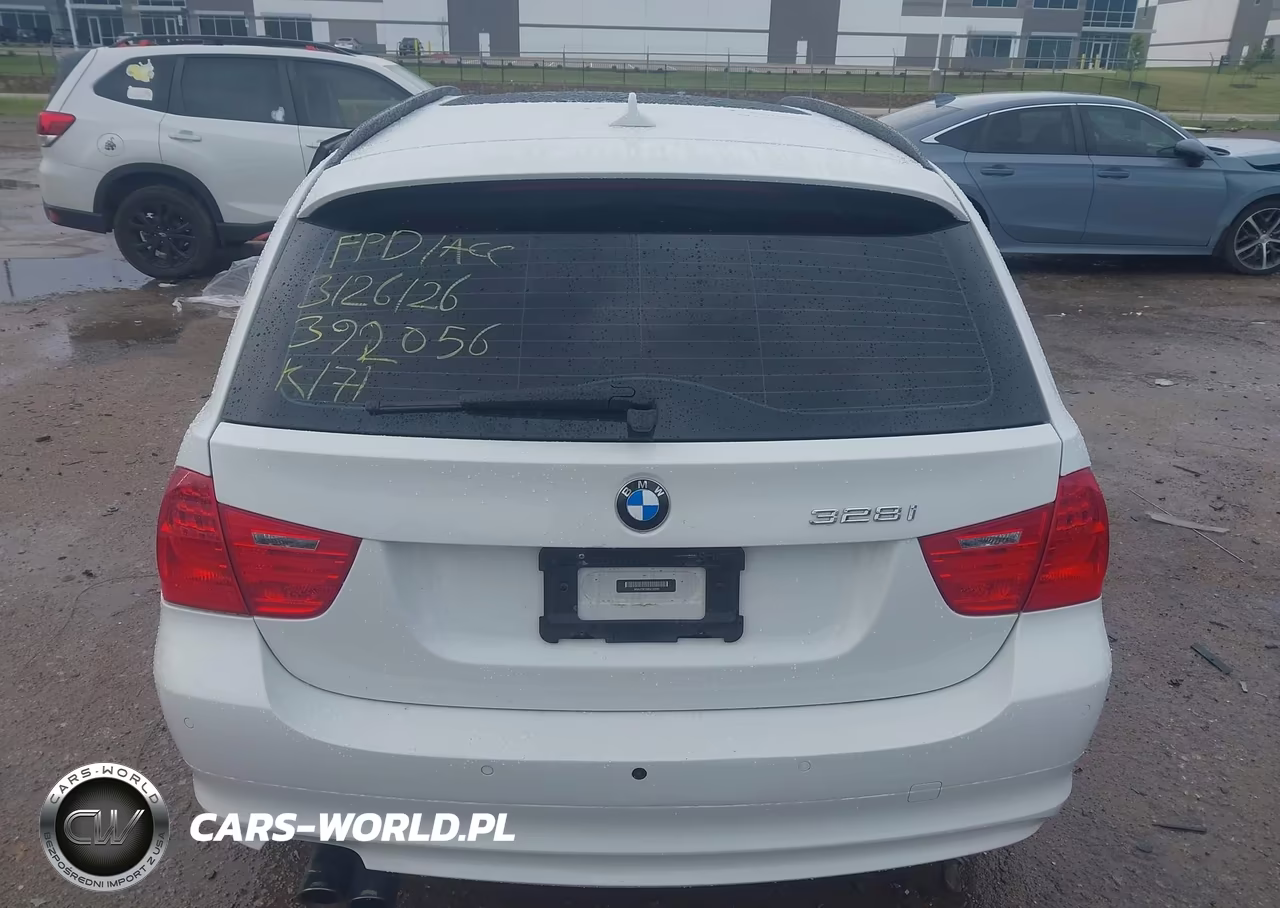 2011 BMW 328I VIN:WBAUT9C59BA192081 - 16