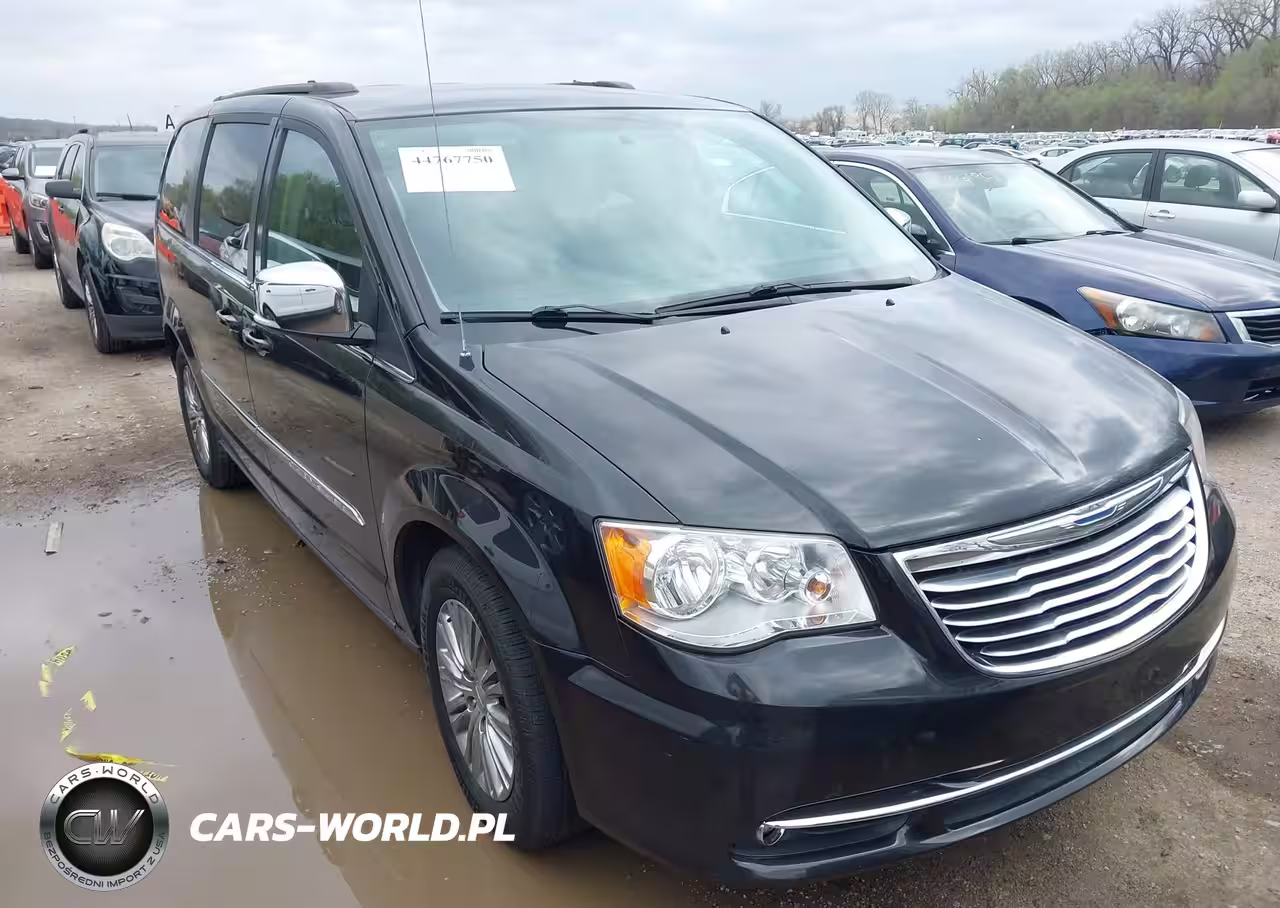 2015 Chrysler Town & Country Touring-L