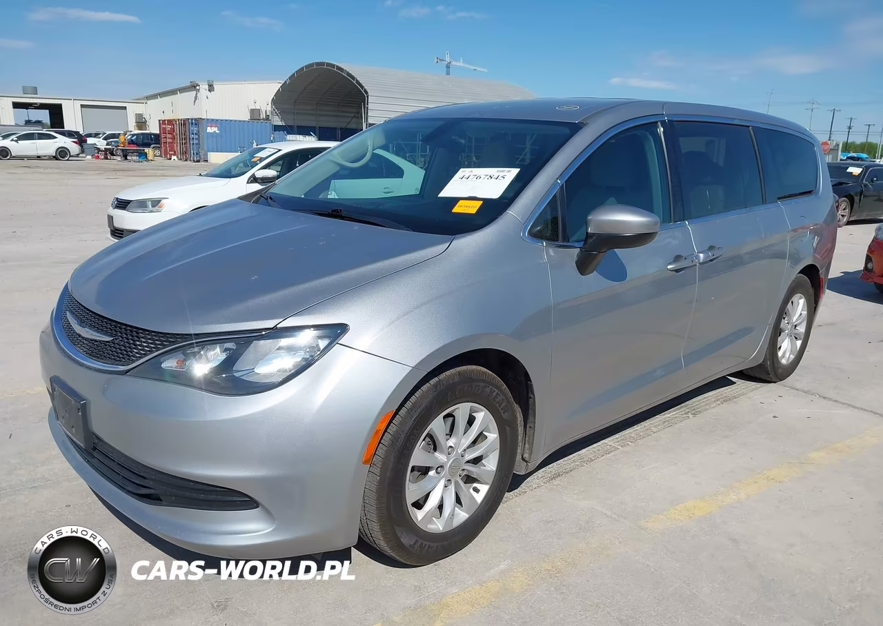2017 Chrysler Pacifica Touring VIN:2C4RC1DG9HR517858 - 2
