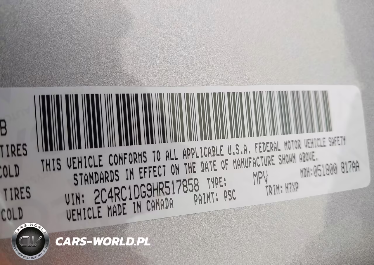 2017 Chrysler Pacifica Touring VIN:2C4RC1DG9HR517858 - 9