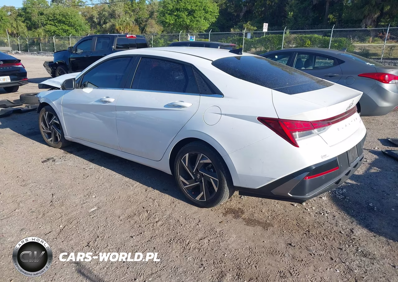 2024 Hyundai Elantra Limited VIN:KMHLP4DG5RU649656 - 3