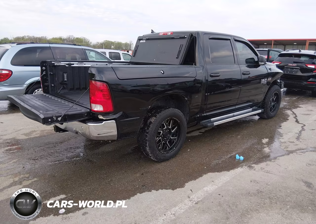 2019 Ram 1500 Classic Big Horn 4X4 5'7 Box VIN:1C6RR7LTXKS527442 - 4