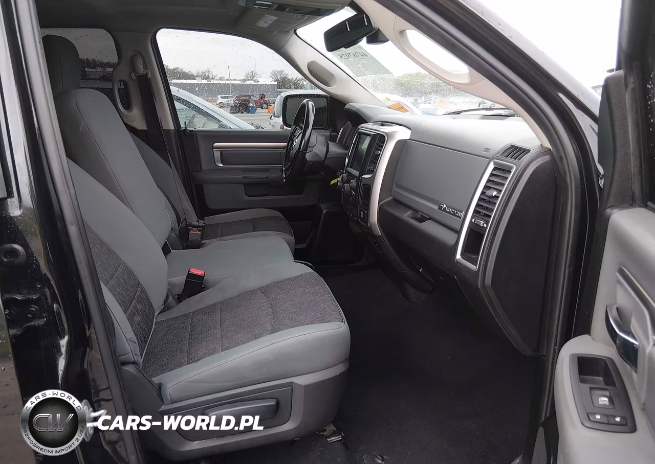 2019 Ram 1500 Classic Big Horn 4X4 5'7 Box VIN:1C6RR7LTXKS527442 - 5