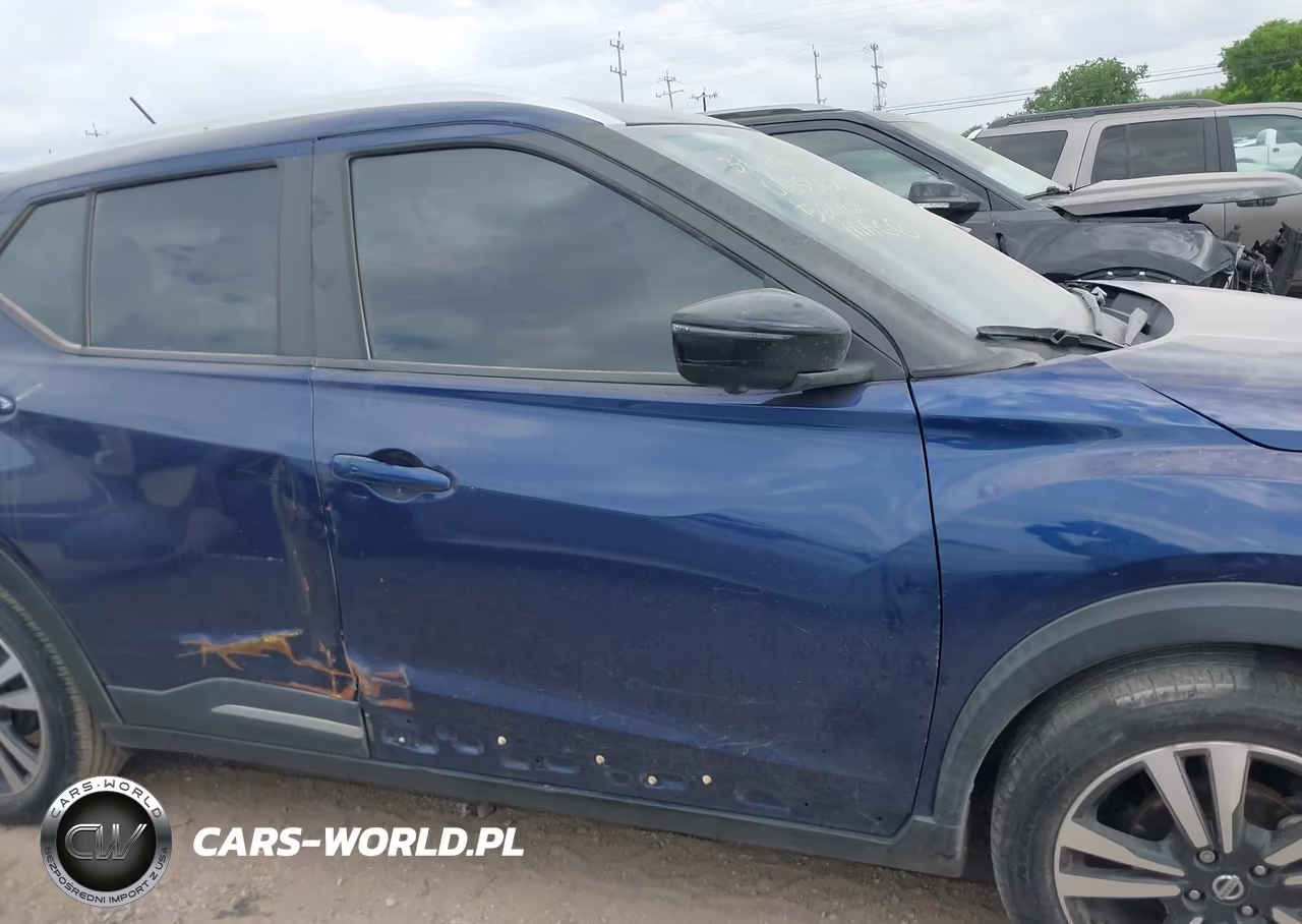 2018 Nissan Kicks Sr VIN:3N1CP5CU4JL524621 - 13
