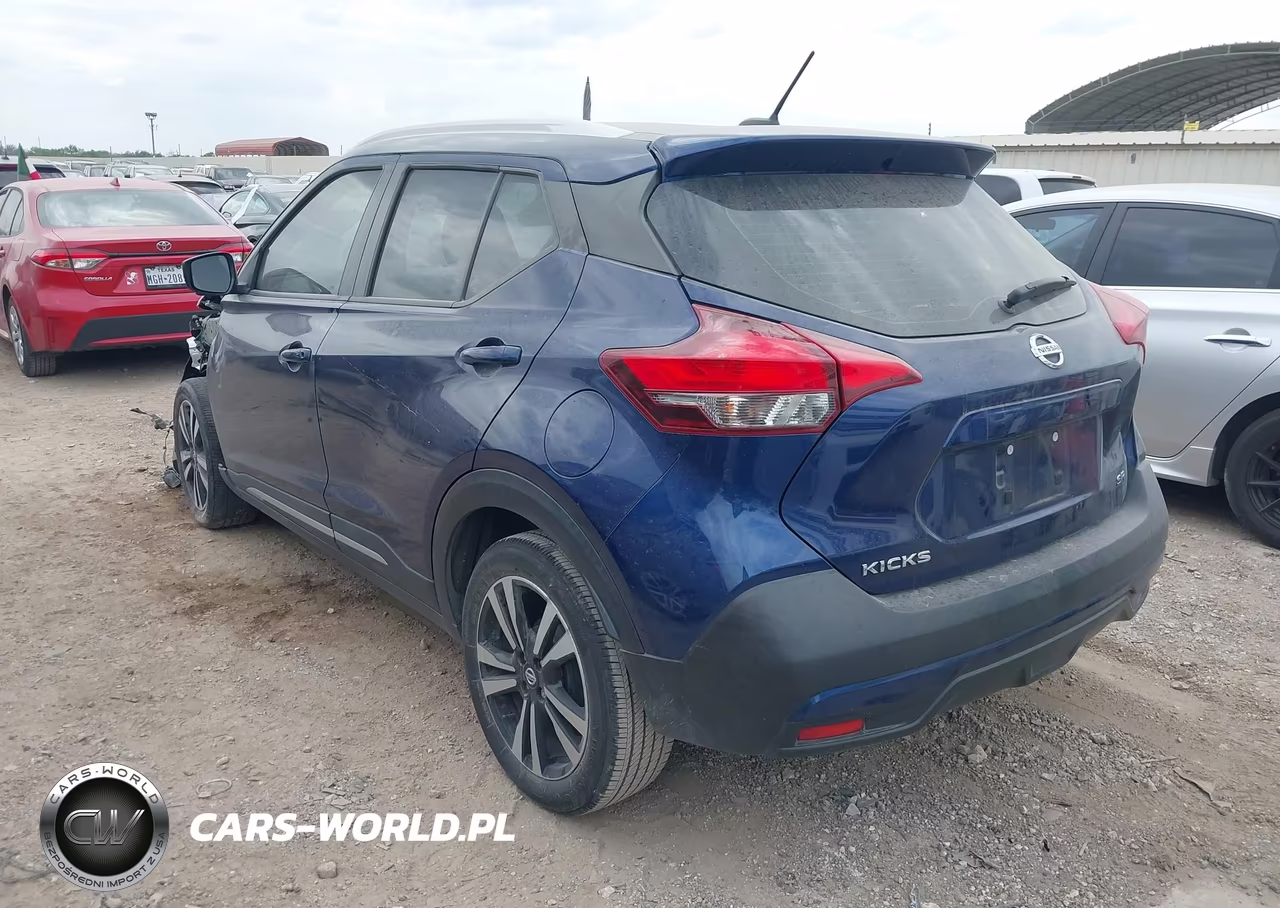 2018 Nissan Kicks Sr VIN:3N1CP5CU4JL524621 - 3