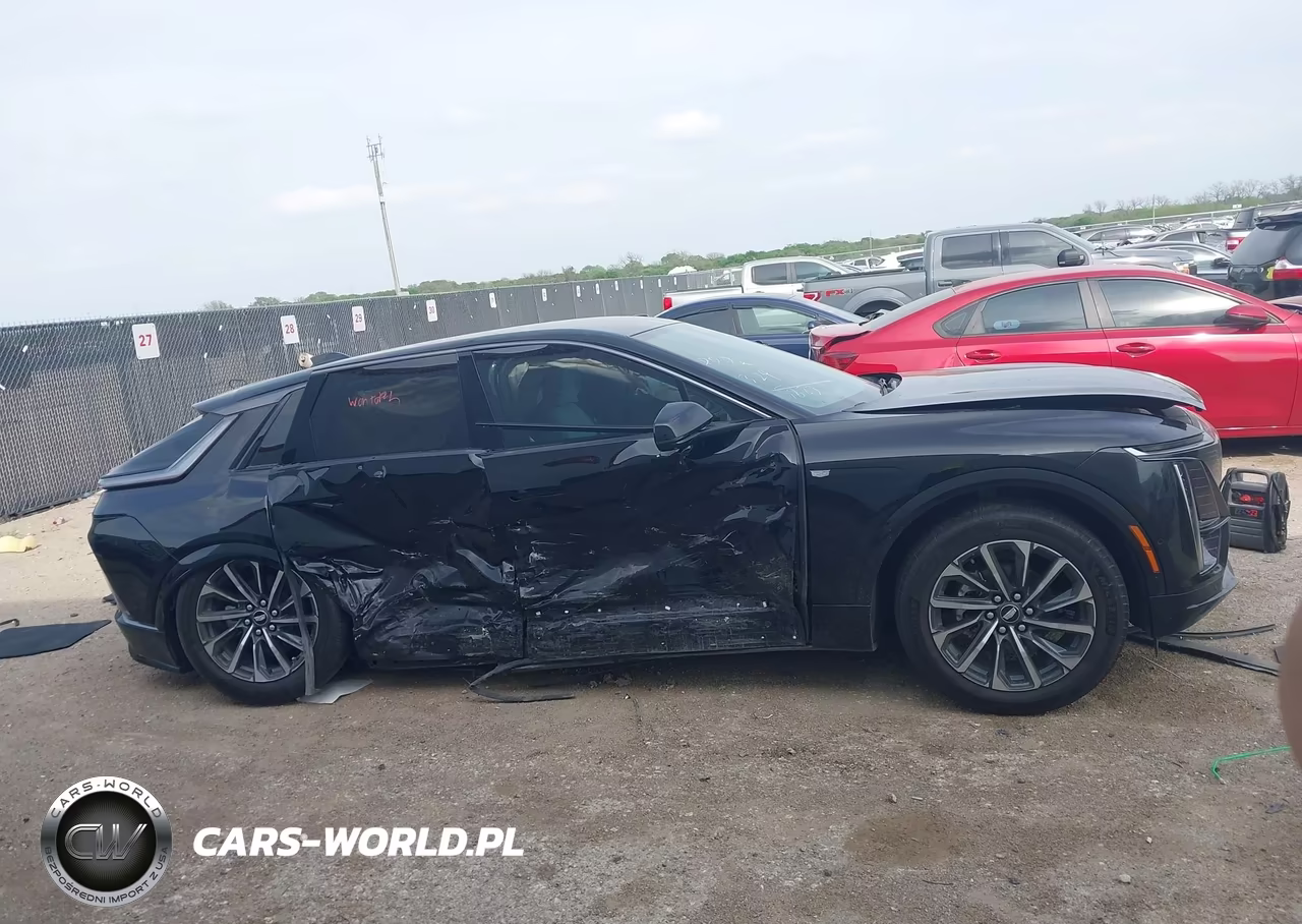 2024 Cadillac Lyriq Sport W-1Sj VIN:1GYKPVRK7RZ105823 - 13