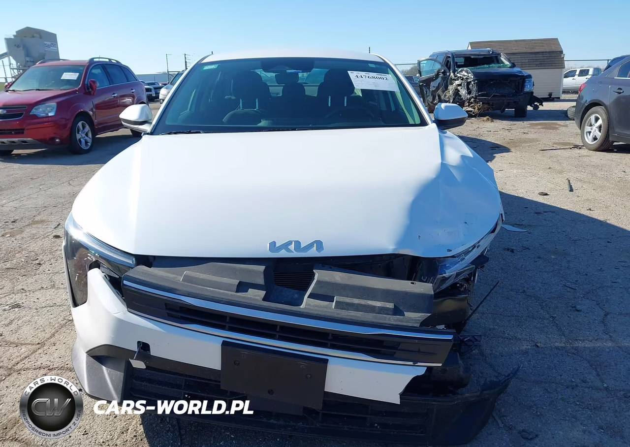 2025 Kia K4 Lx VIN:3KPFT4DEXSE145197 - 13