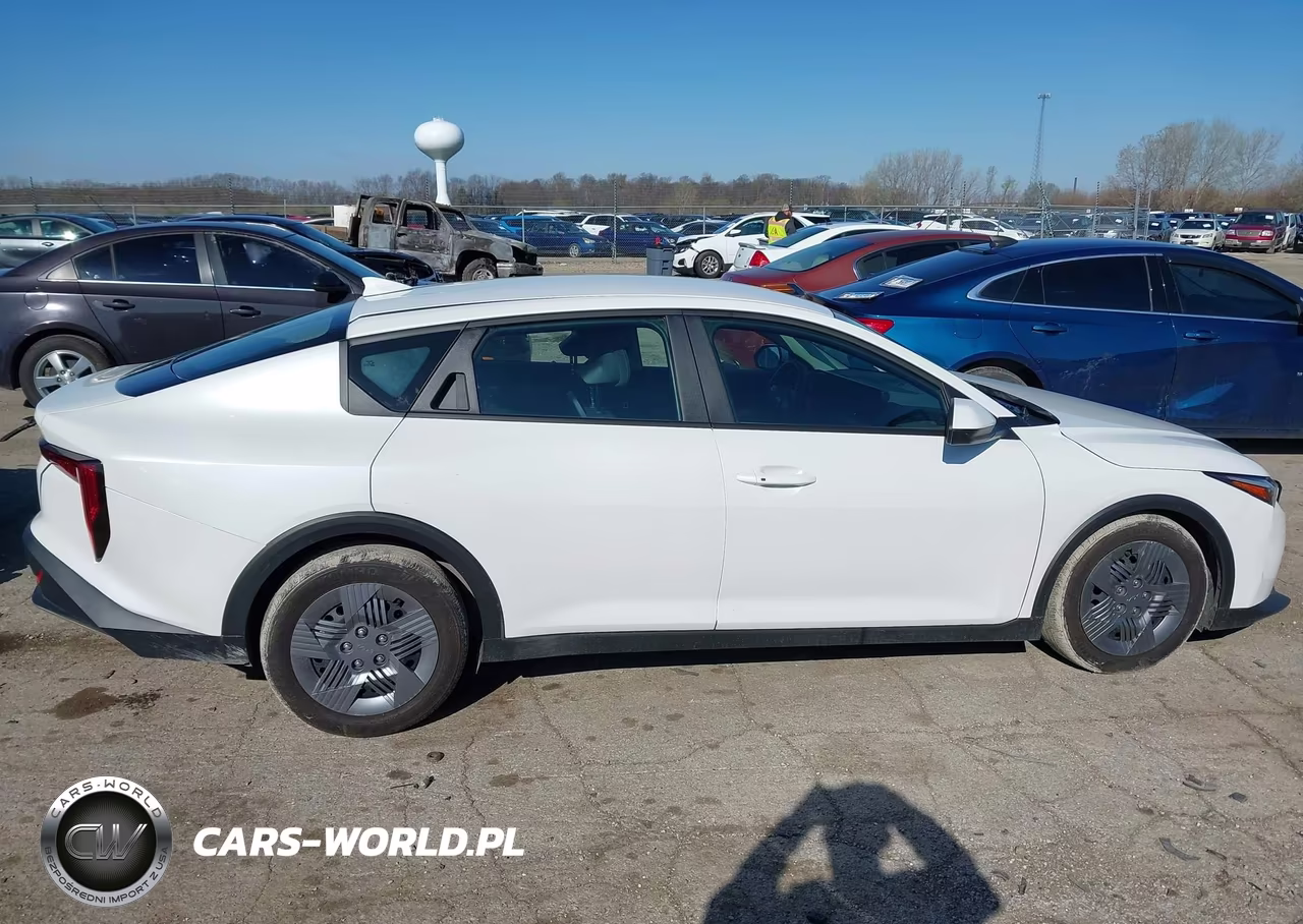 2025 Kia K4 Lx VIN:3KPFT4DEXSE145197 - 14