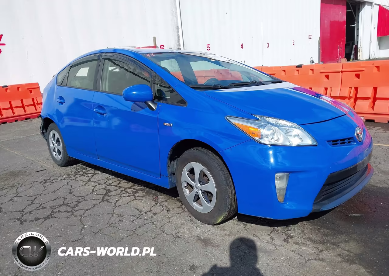 2015 Toyota Prius Two – zdjęcie 1 z 18
