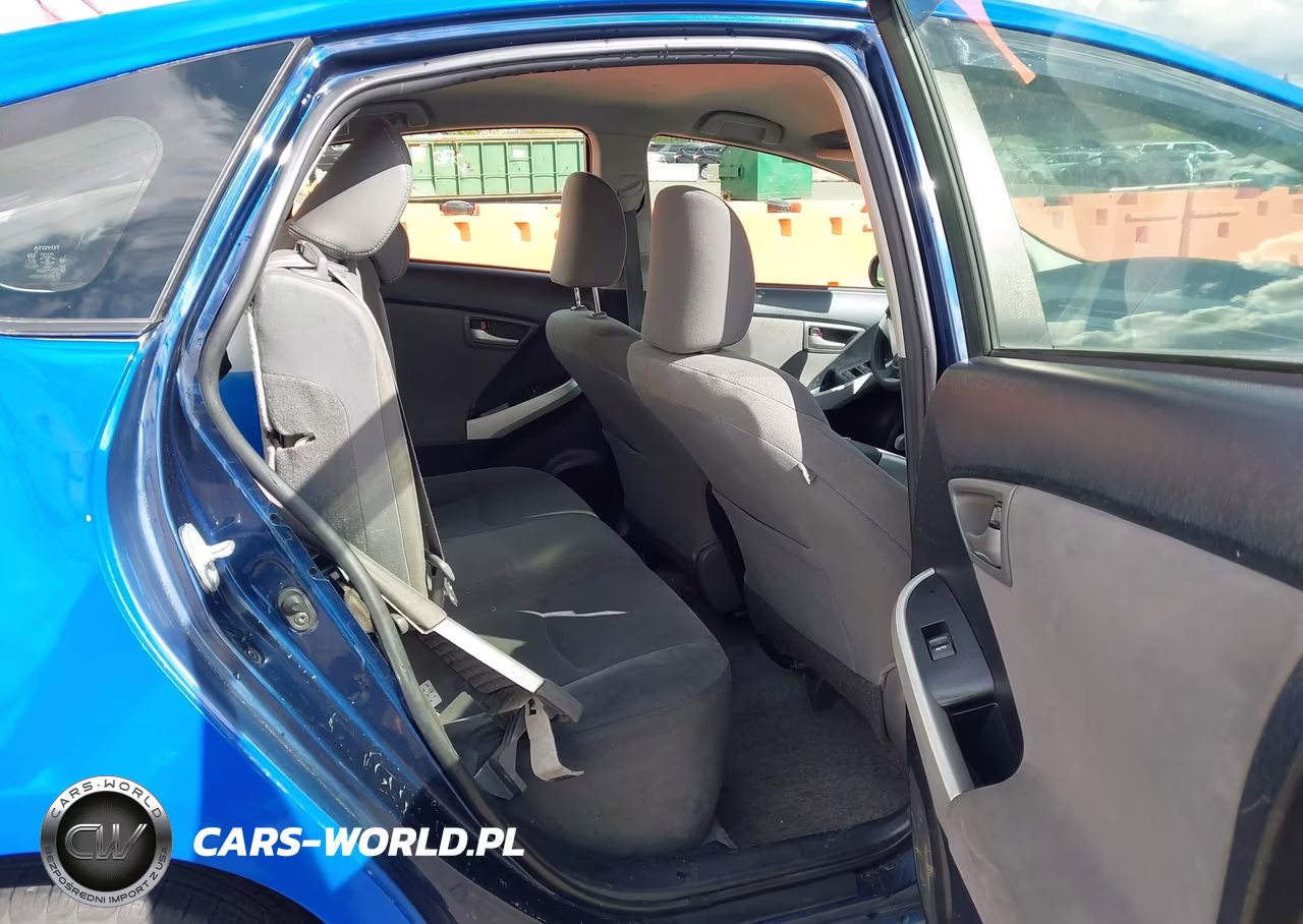 2015 Toyota Prius Two VIN:JTDKN3DU9F2001511 - 8
