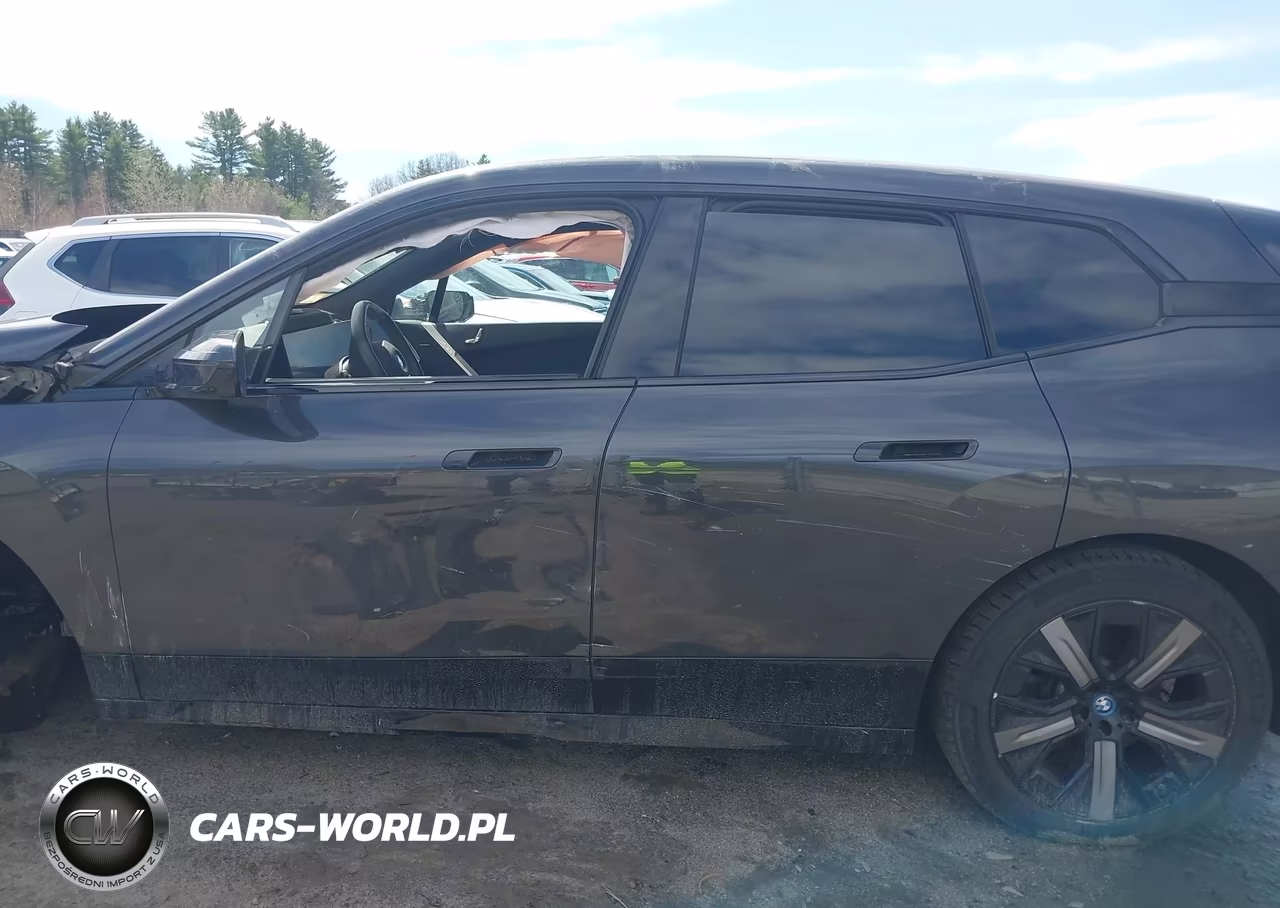 2024 BMW Ix xDrive50 VIN:WB523CF08RCR01827 - 14