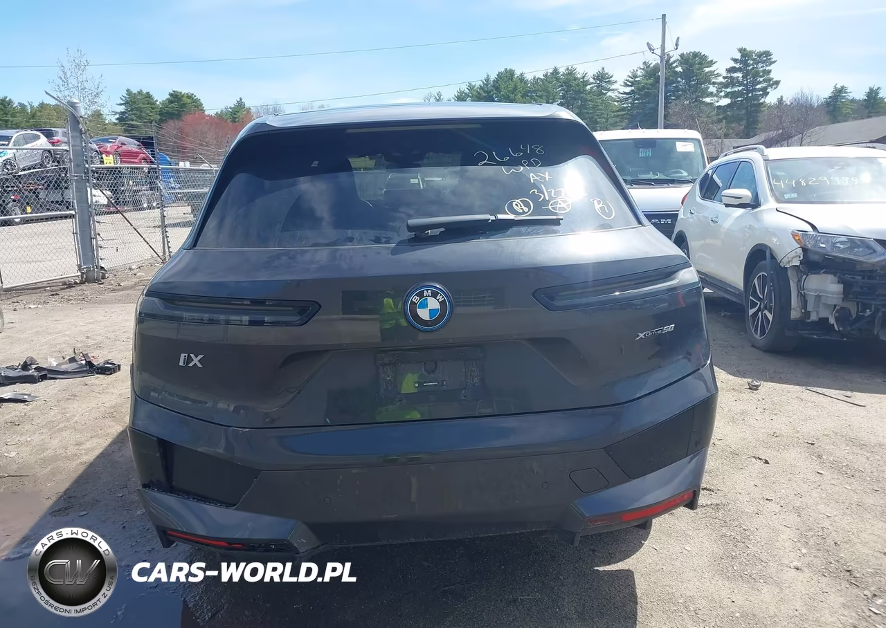 2024 BMW Ix xDrive50 VIN:WB523CF08RCR01827 - 16