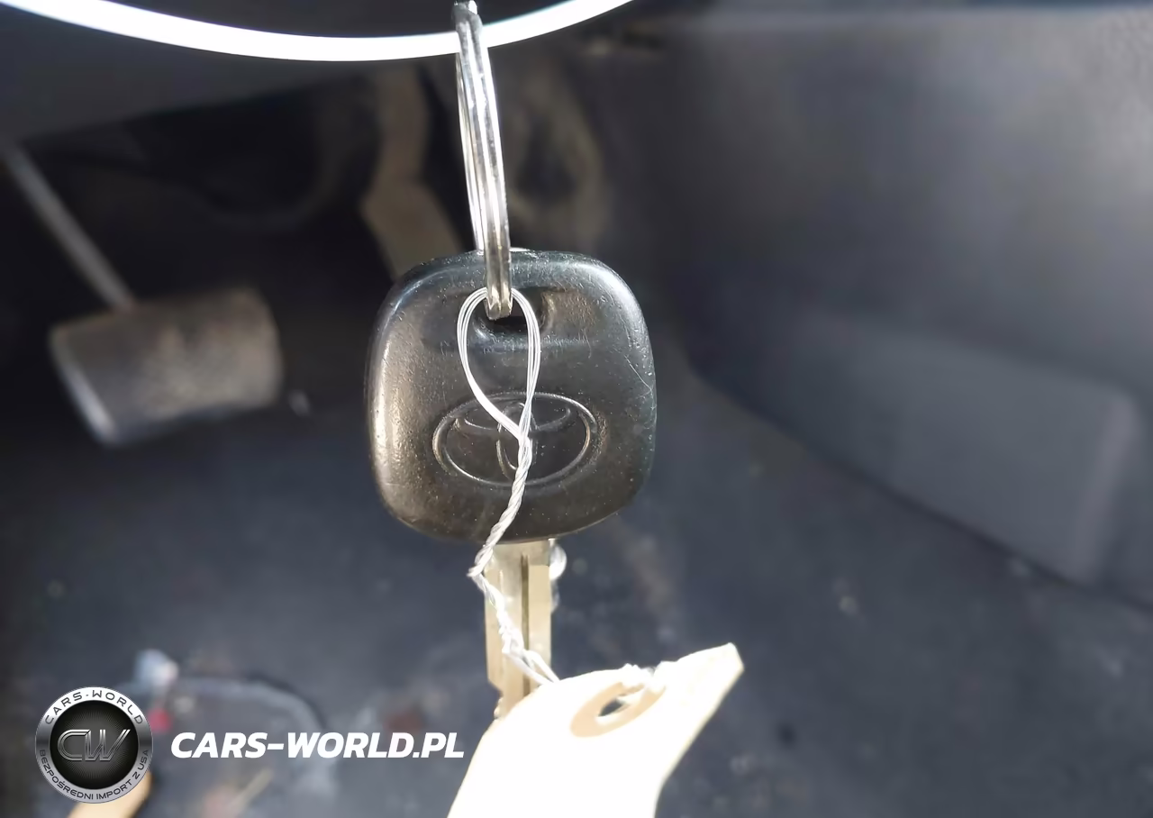 2018 Toyota Corolla L VIN:2T1BURHE5JC023864 - 11