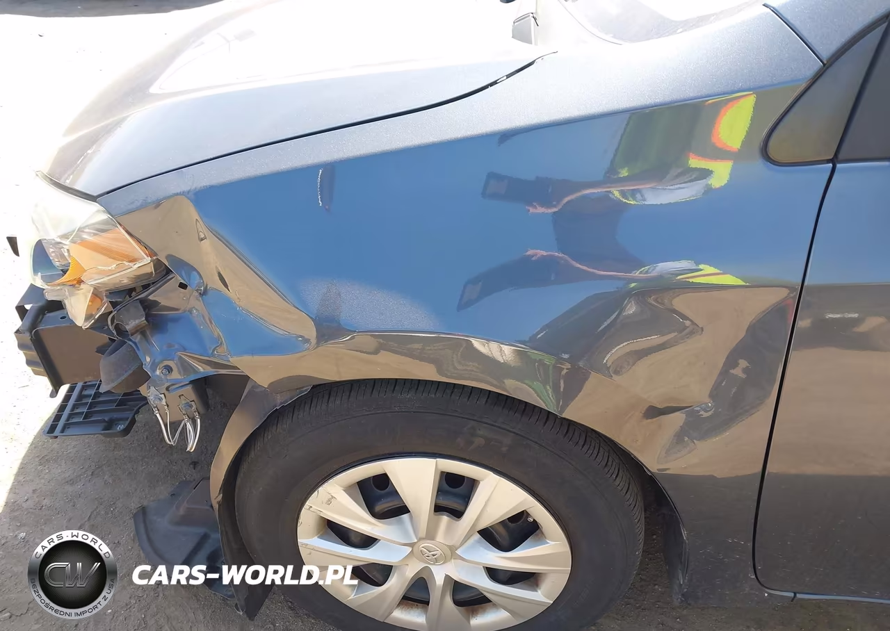 2018 Toyota Corolla L VIN:2T1BURHE5JC023864 - 21