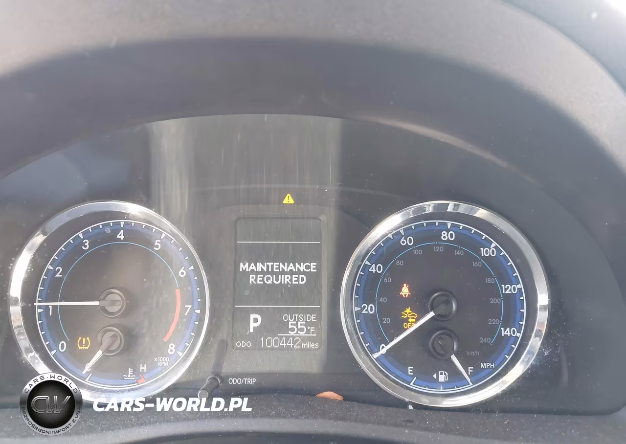 2018 Toyota Corolla L VIN:2T1BURHE5JC023864 - 7