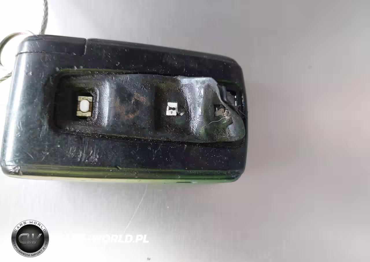 2004 Toyota Prius VIN:JTDKB20U340011999 - 11