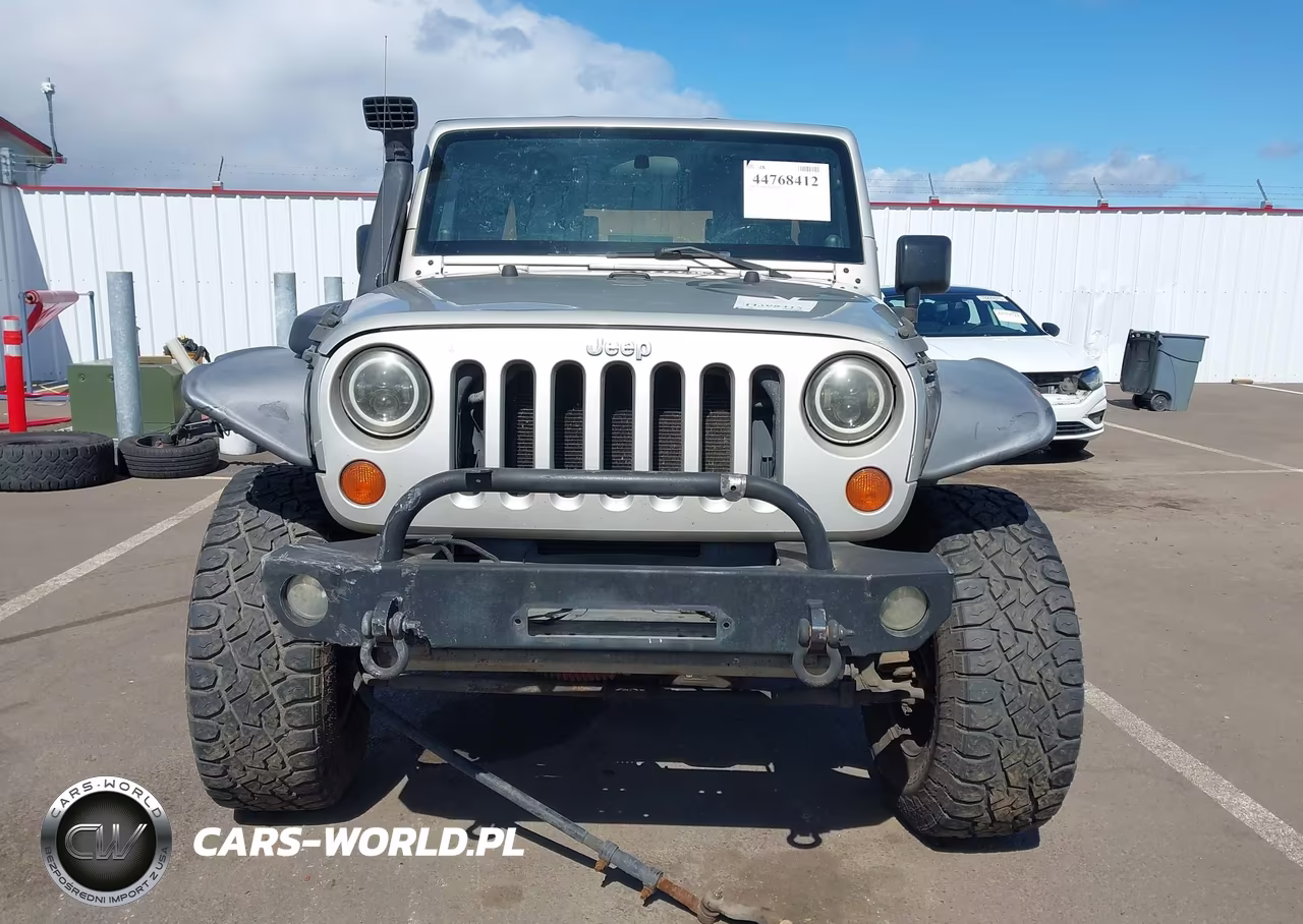 2007 Jeep Wrangler Unlimited X VIN:1J4GA39127L173921 - 13
