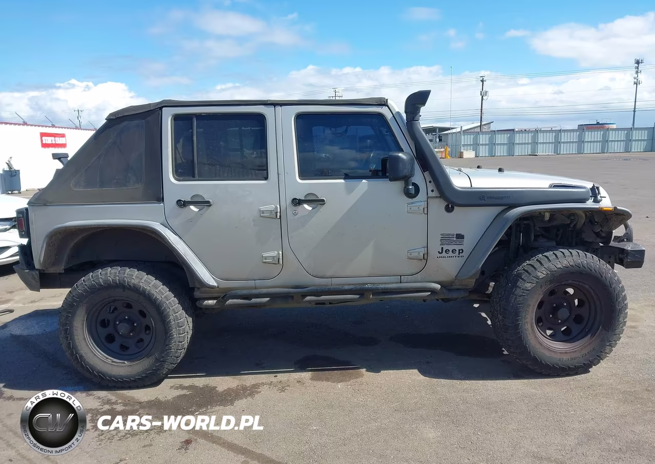 2007 Jeep Wrangler Unlimited X VIN:1J4GA39127L173921 - 14