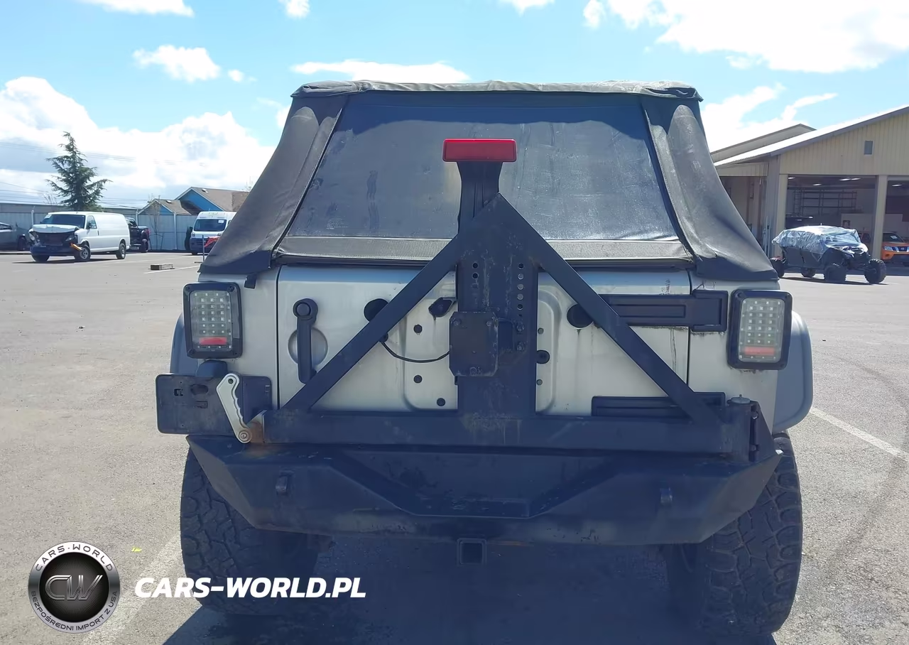 2007 Jeep Wrangler Unlimited X VIN:1J4GA39127L173921 - 17