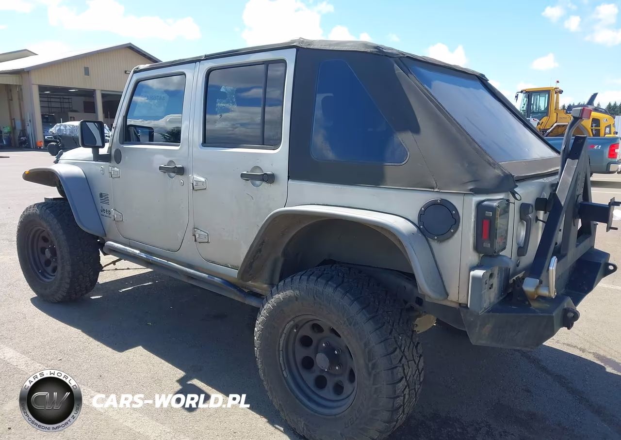 2007 Jeep Wrangler Unlimited X VIN:1J4GA39127L173921 - 3