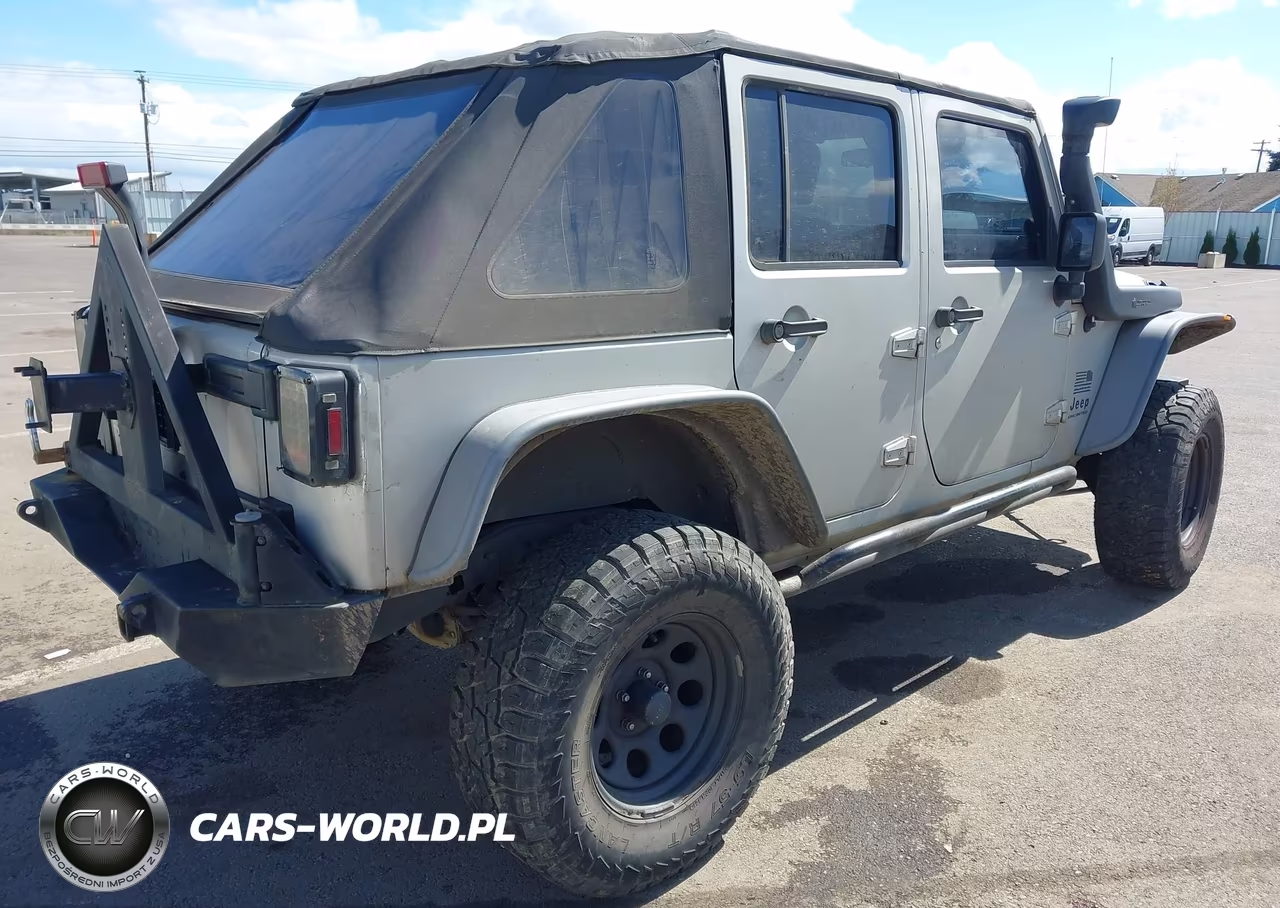 2007 Jeep Wrangler Unlimited X VIN:1J4GA39127L173921 - 4