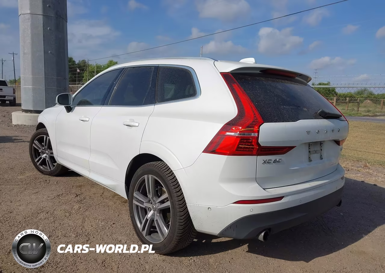 2018 Volvo Xc60 T5 Momentum VIN:LYV102RK2JB087635 - 3