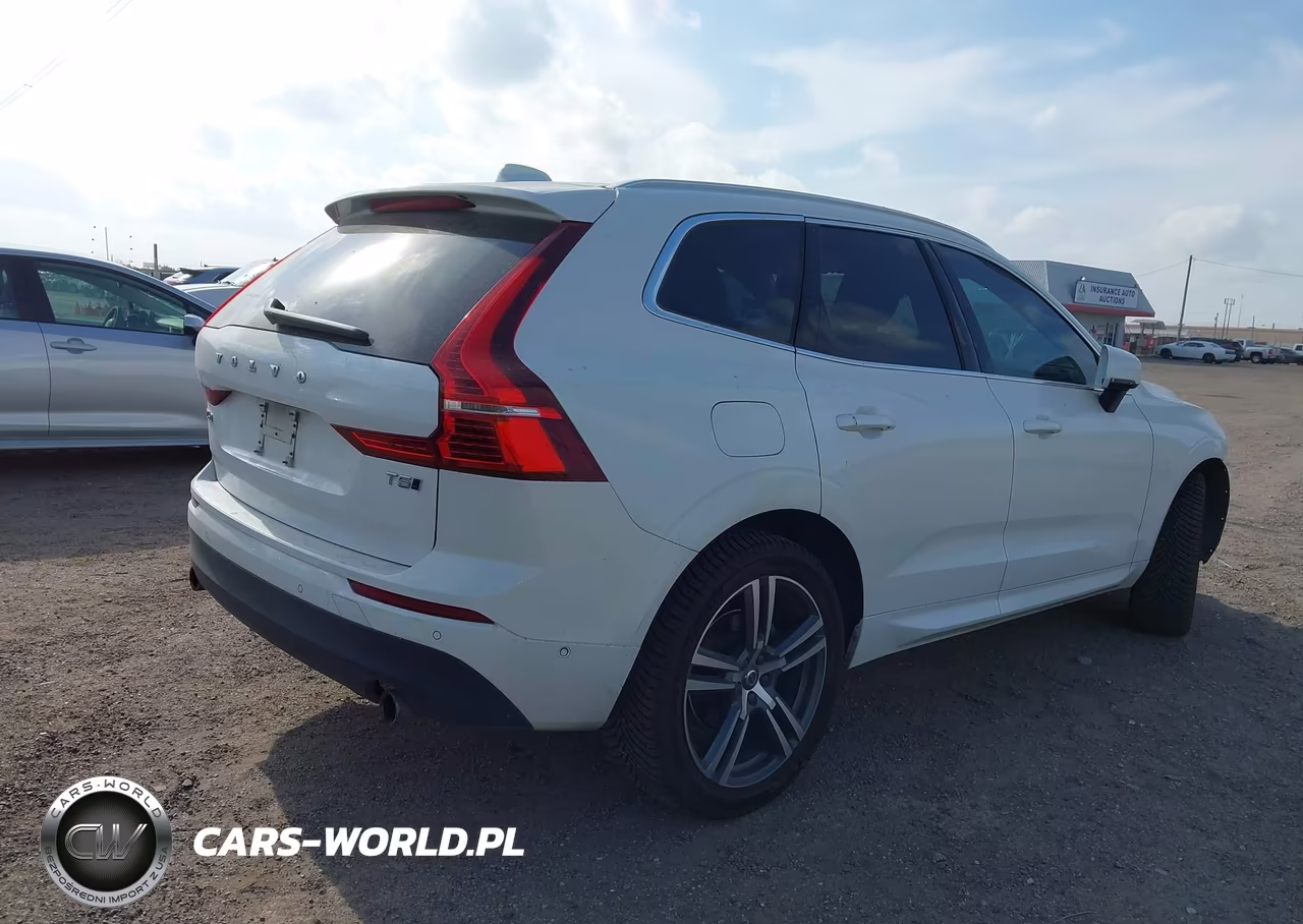 2018 Volvo Xc60 T5 Momentum VIN:LYV102RK2JB087635 - 4