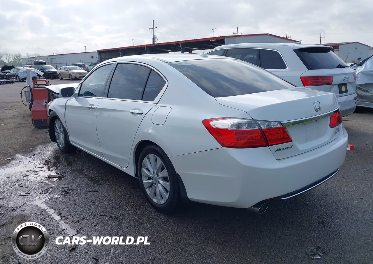 2014 Honda Accord Touring VIN:1HGCR3F97EA030643 - 3