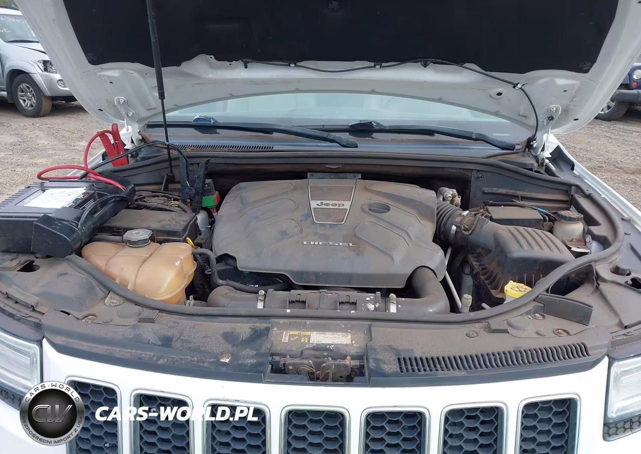 2015 Jeep Grand Cherokee Overland VIN:1C4RJFCM0FC747322 - 10
