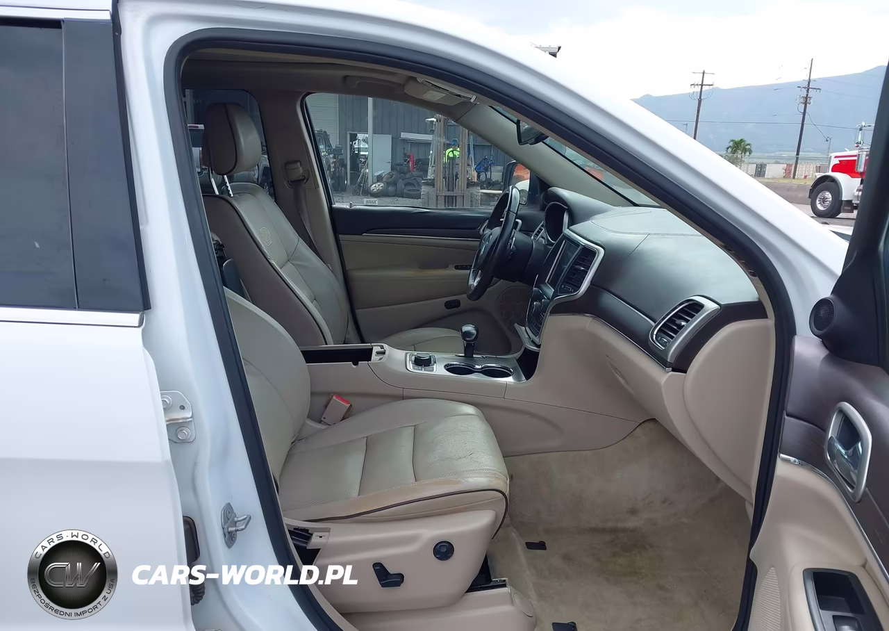 2015 Jeep Grand Cherokee Overland VIN:1C4RJFCM0FC747322 - 5