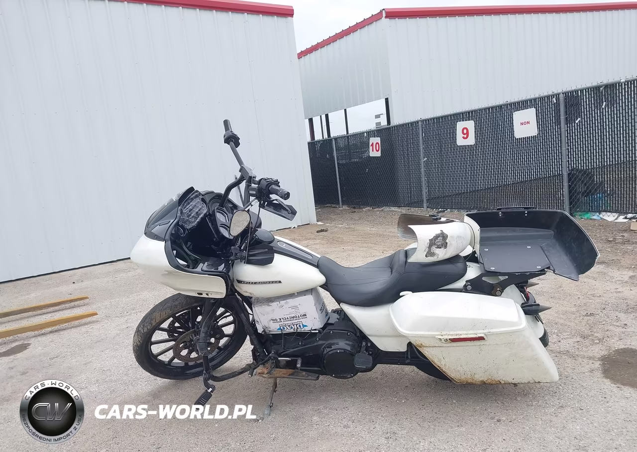 2018 Harley-Davidson Fltrxs Road Glide Special VIN:1HD1KTC14JB605552 - 12