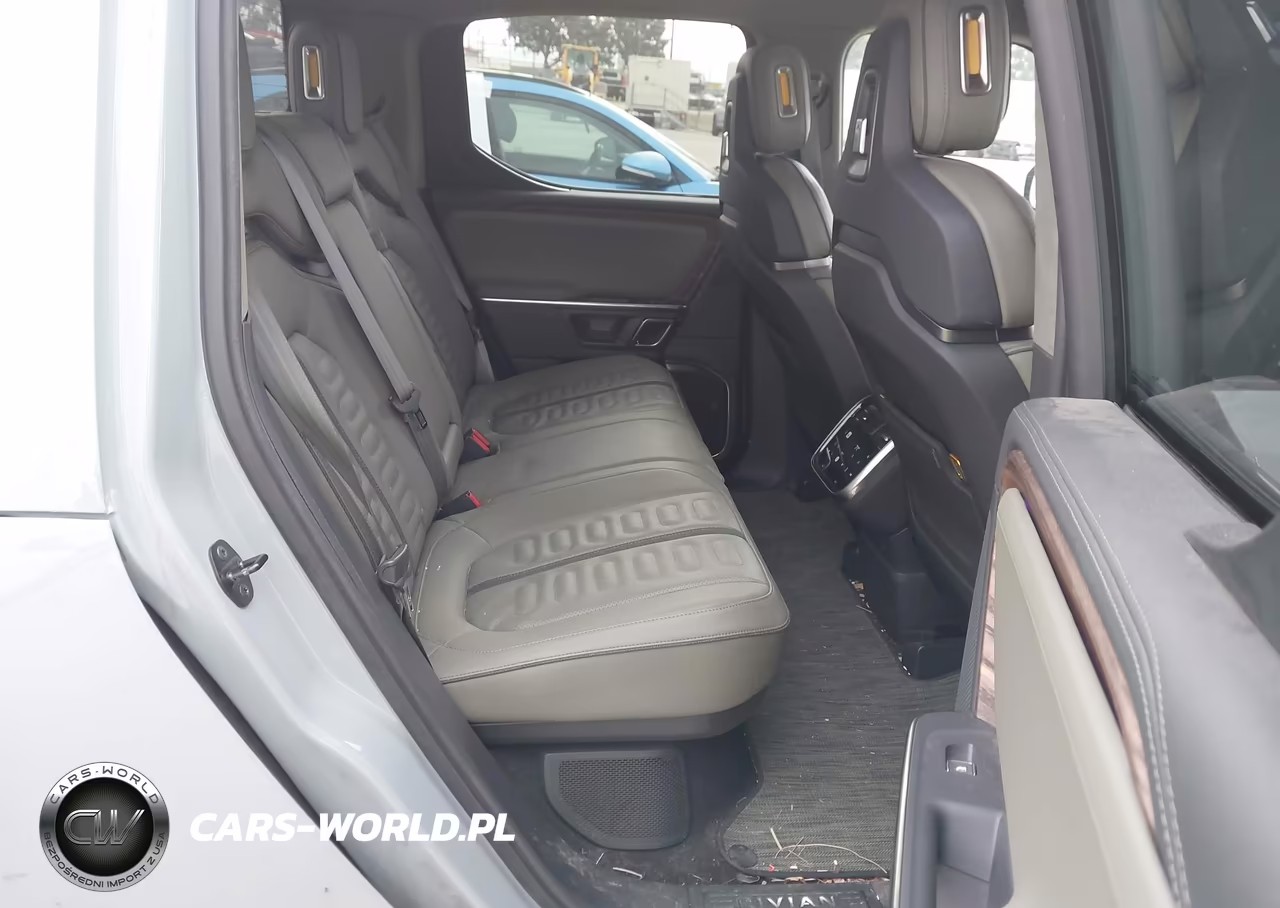 2023 Rivian R1T Adventure-Adventure Dual Motor Large Pack-Adventure Dual Motor Max Pack VIN:7FCTGBAA6PN026914 - 8
