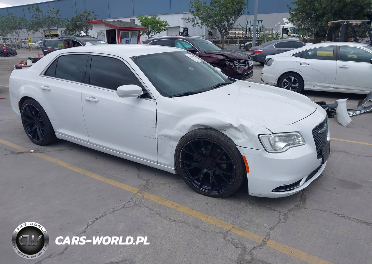 2015 Chrysler 300 Limited