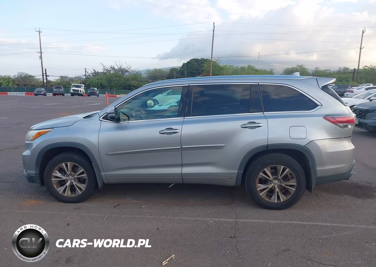 2015 Toyota Highlander Xle V6 VIN:5TDJKRFH0FS186919 - 14