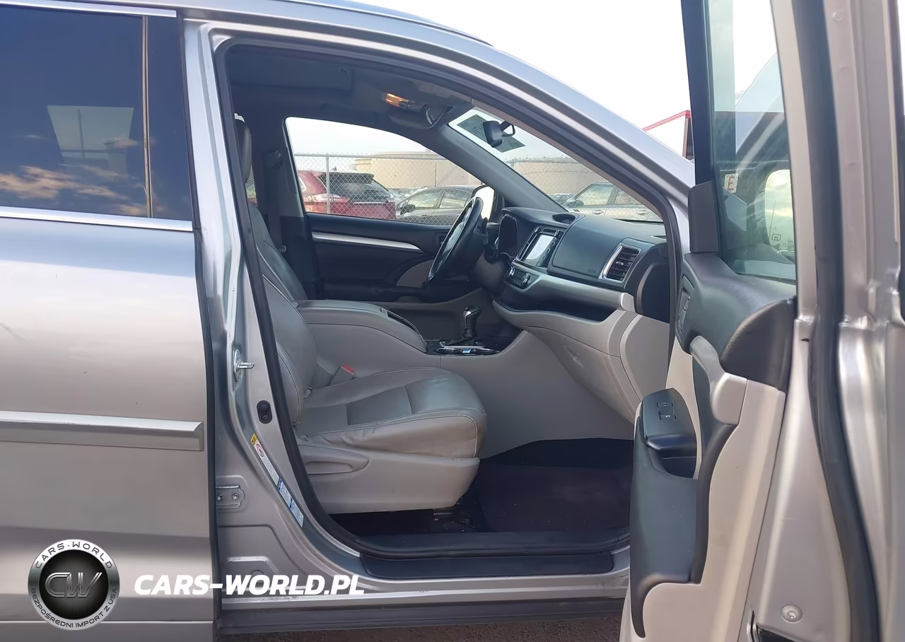2015 Toyota Highlander Xle V6 VIN:5TDJKRFH0FS186919 - 5