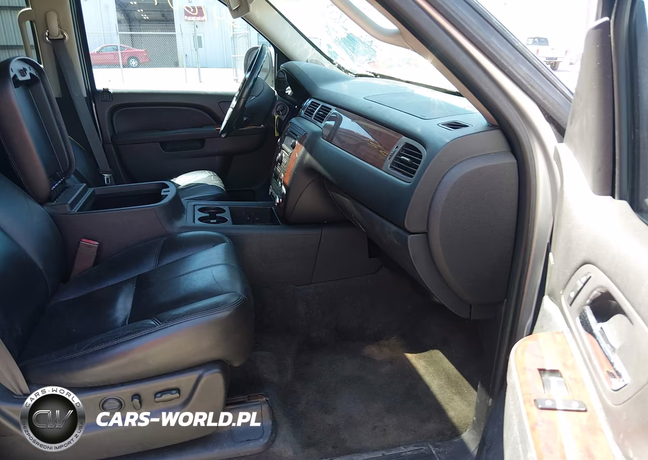 2012 Chevrolet Suburban 1500 Lt VIN:1GNSKJE72CR166266 - 5