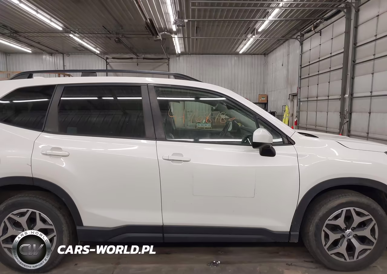 2019 Subaru Forester Premium VIN:JF2SKAGC7KH485803 - 14