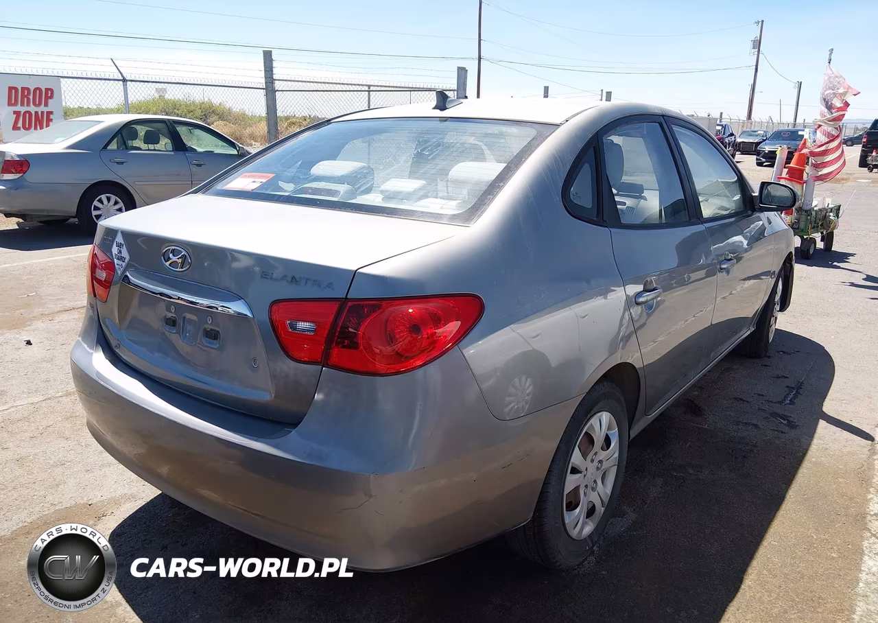 2010 Hyundai Elantra Gls VIN:KMHDU4AD8AU192742 - 4