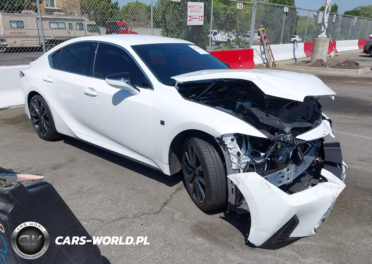 2025 Lexus Is 300 F Sport Design – zdjęcie 1 z 17