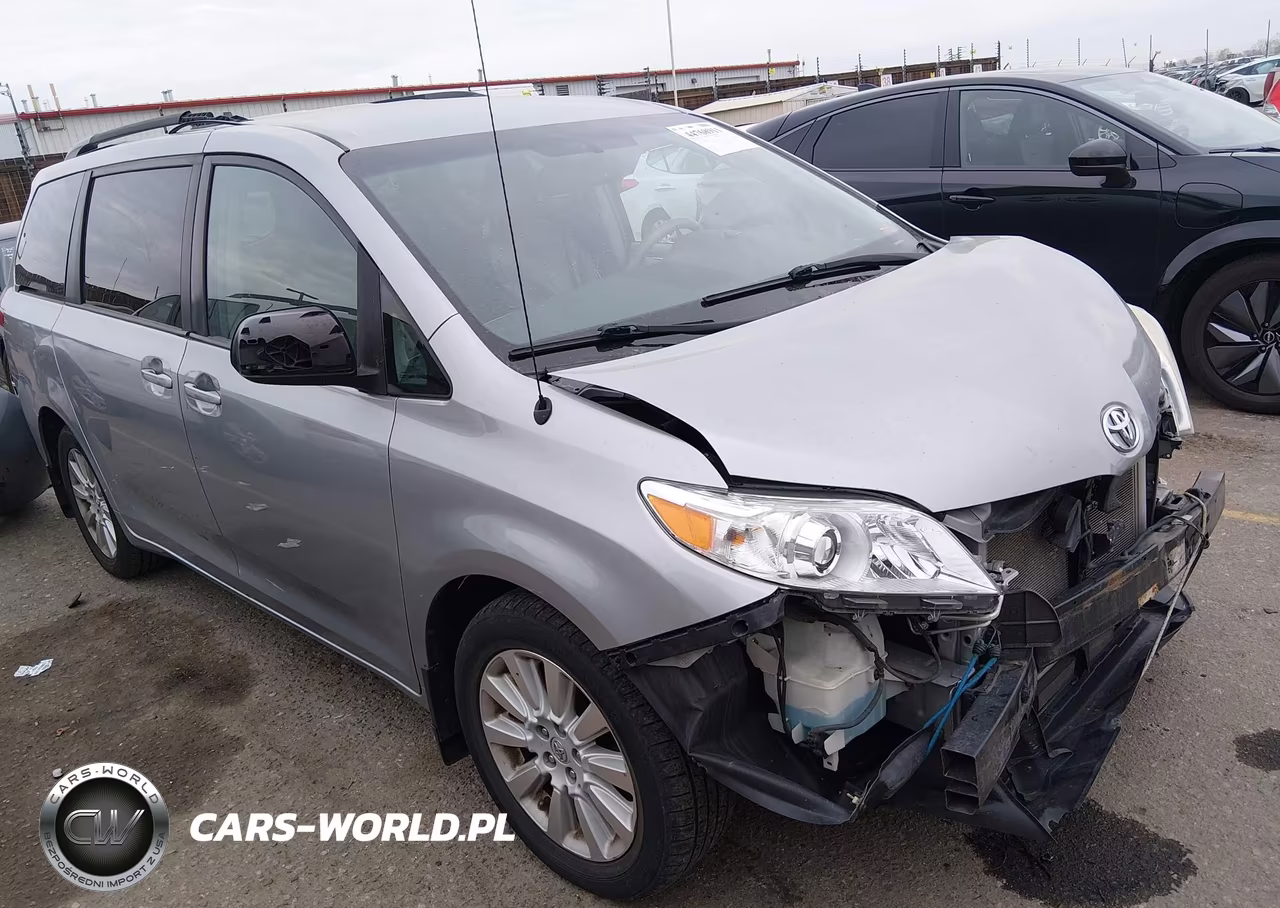 2013 Toyota Sienna Le 7 Passenger