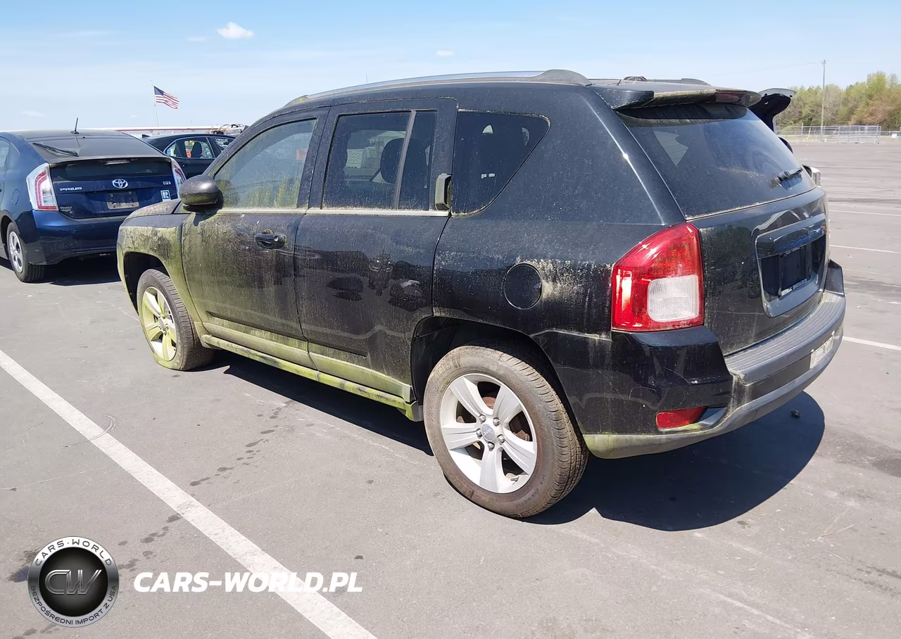 2011 Jeep Compass VIN:1J4NT1FA2BD224363 - 3