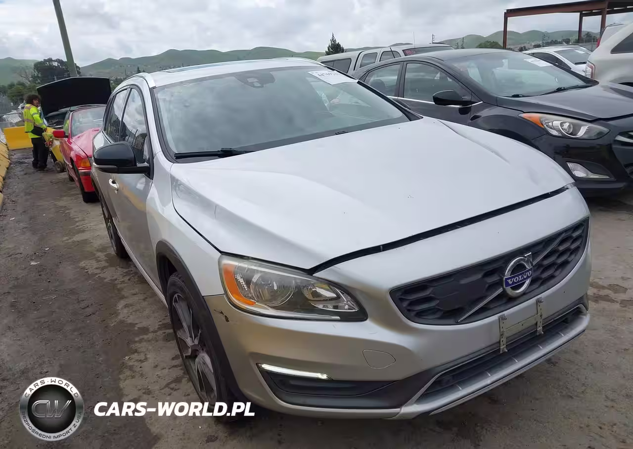 2016 Volvo V60 Cross Country T5
