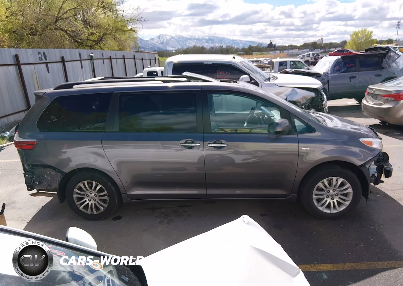 2017 Toyota Sienna Xle 7 Passenger VIN:5TDDZ3DC2HS178076 - 14