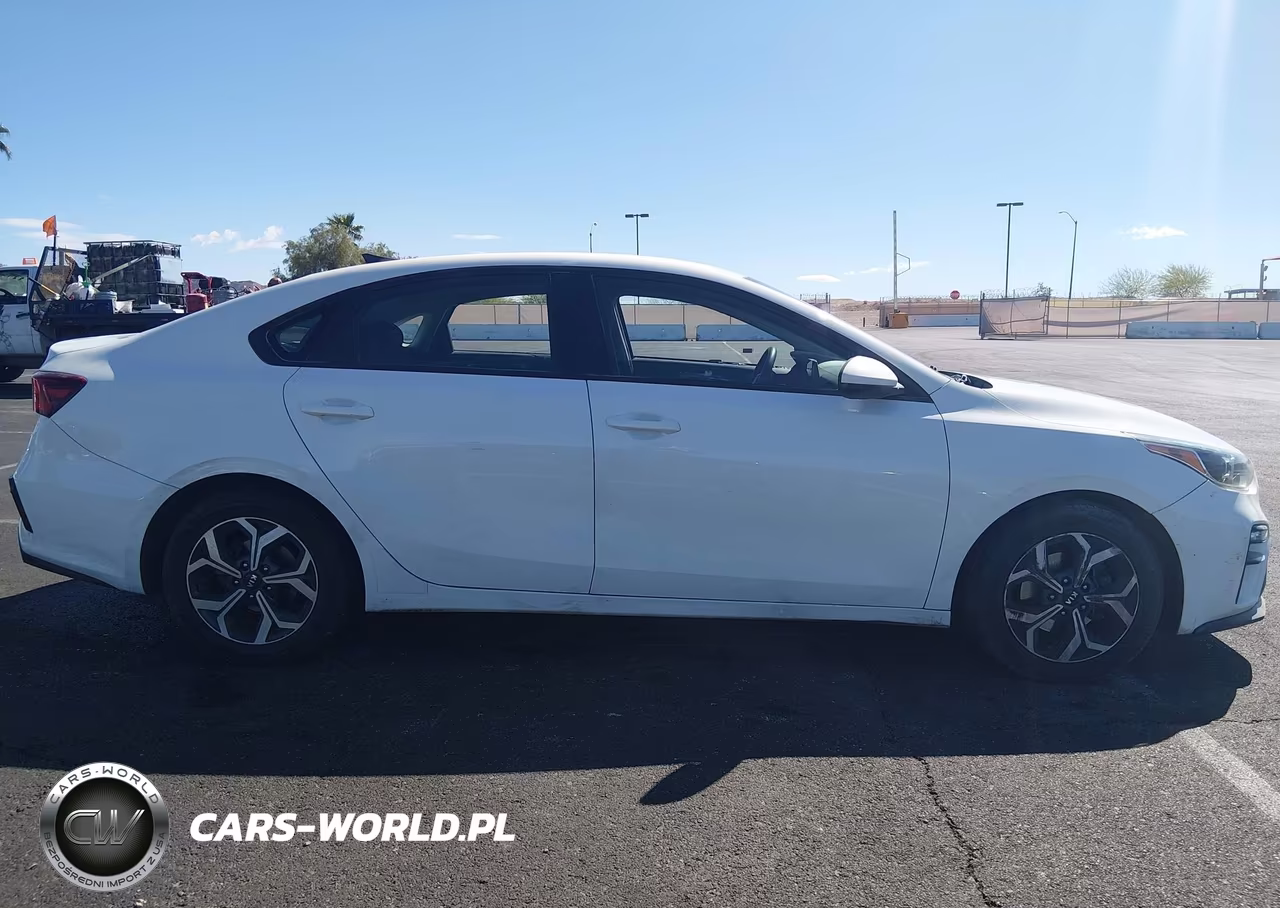 2021 Kia Forte Lxs VIN:3KPF24AD7ME350493 - 12