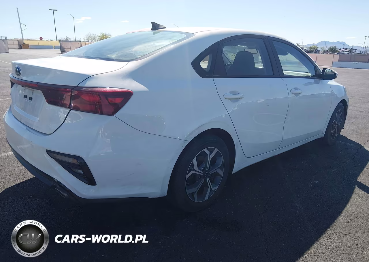 2021 Kia Forte Lxs VIN:3KPF24AD7ME350493 - 4