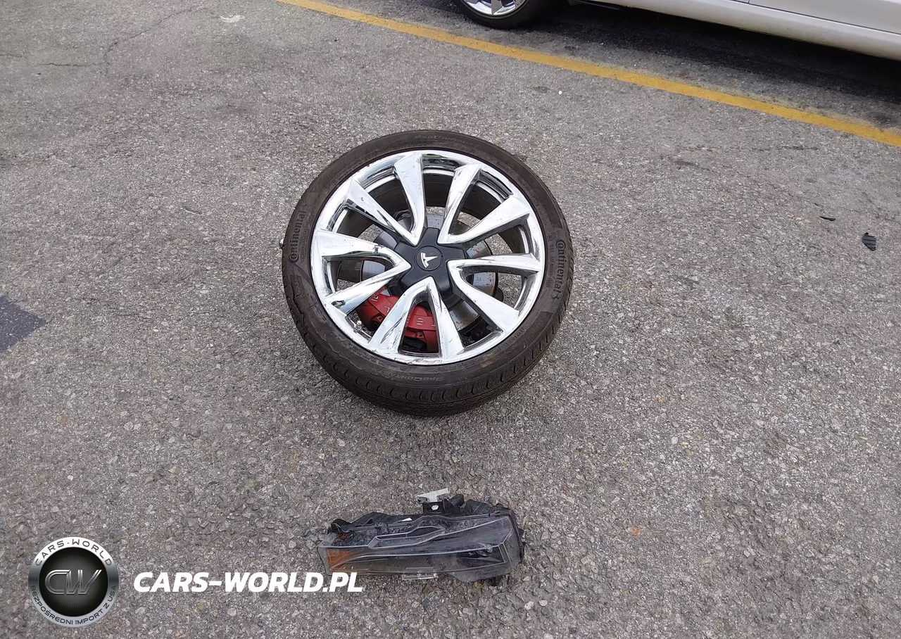 2018 Tesla Model 3 Long Range-Performance VIN:5YJ3E1EB9JF135530 - 12