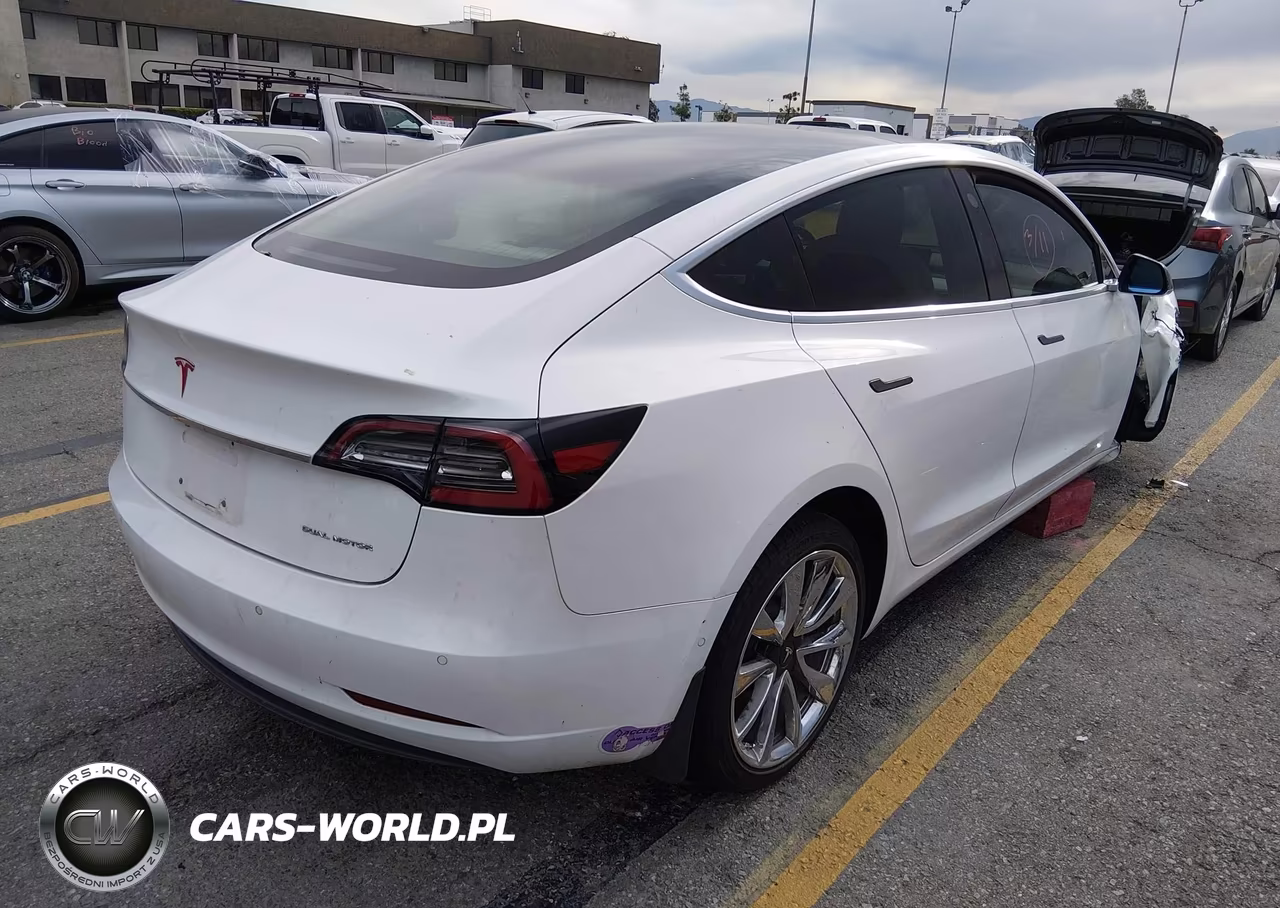 2018 Tesla Model 3 Long Range-Performance VIN:5YJ3E1EB9JF135530 - 4