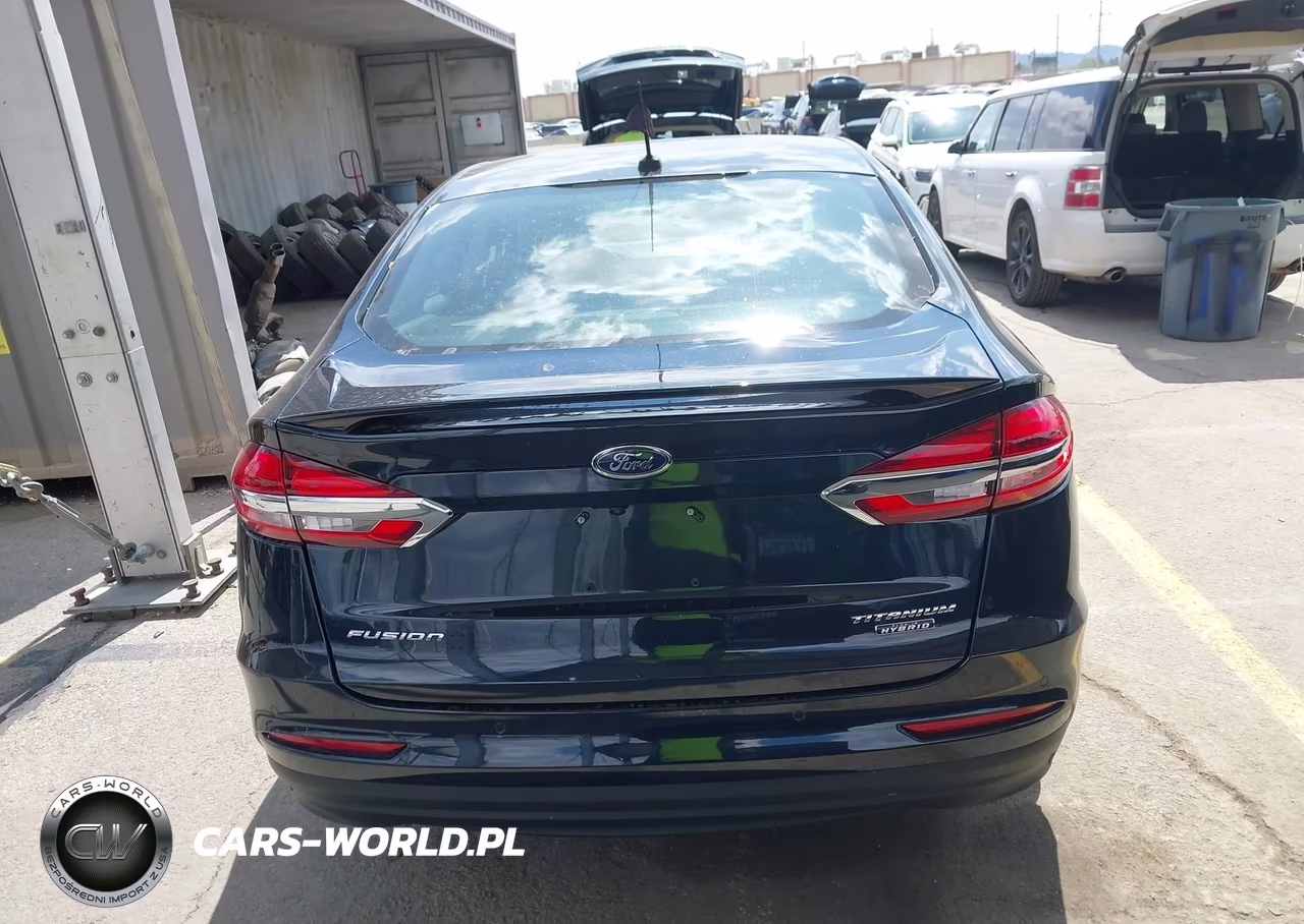 2020 Ford Fusion Plug-In Hybrid Titanium VIN:3FA6P0SU0LR126987 - 16