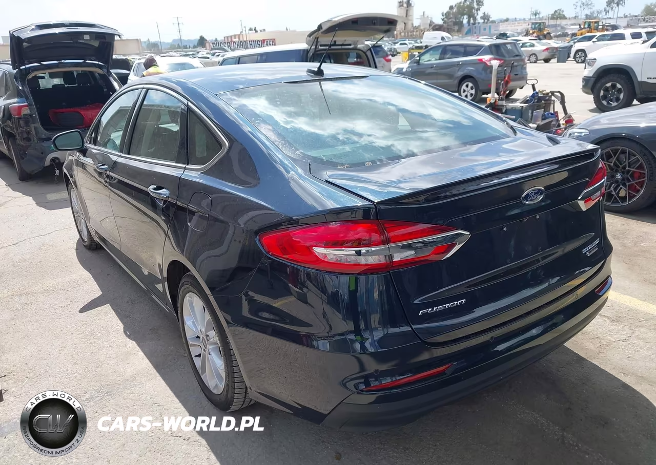 2020 Ford Fusion Plug-In Hybrid Titanium VIN:3FA6P0SU0LR126987 - 3