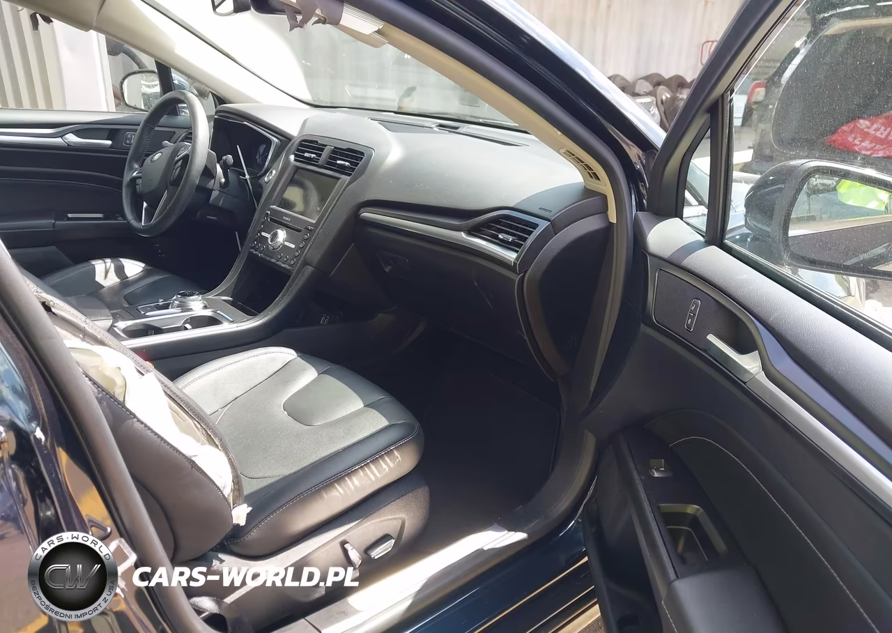 2020 Ford Fusion Plug-In Hybrid Titanium VIN:3FA6P0SU0LR126987 - 5